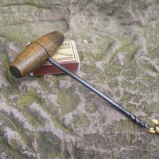 alter Holzbohrer kleiner